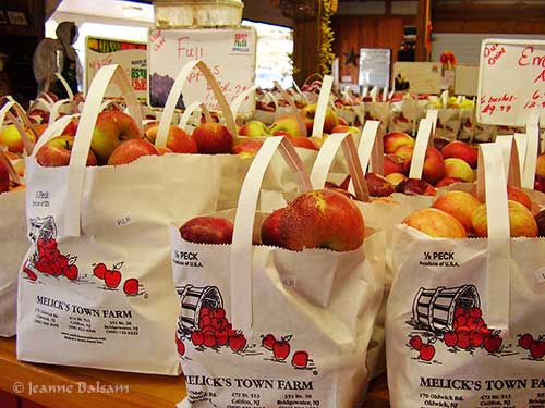 MelicksFarm-AppleBags2