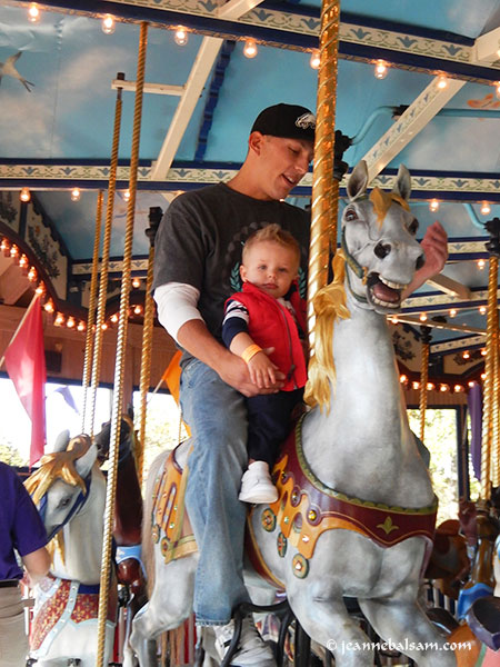 Carousel-DadKid2