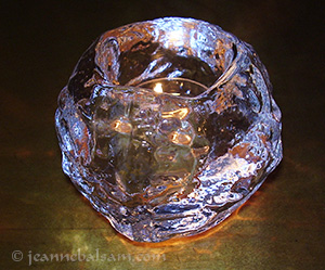 Light-CrystalIceBall2