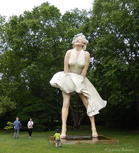 SJohnson-MarilynOutside2