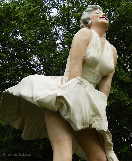 SJohnson-MarilynOutsideB2