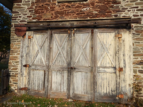 walknov5-garagedoors2