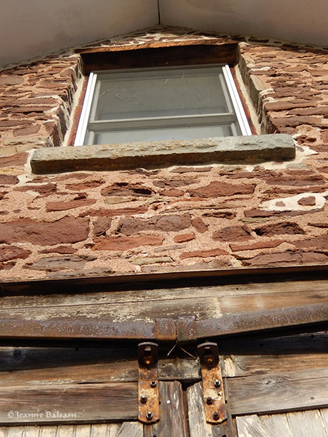 walknov5-garagefront2